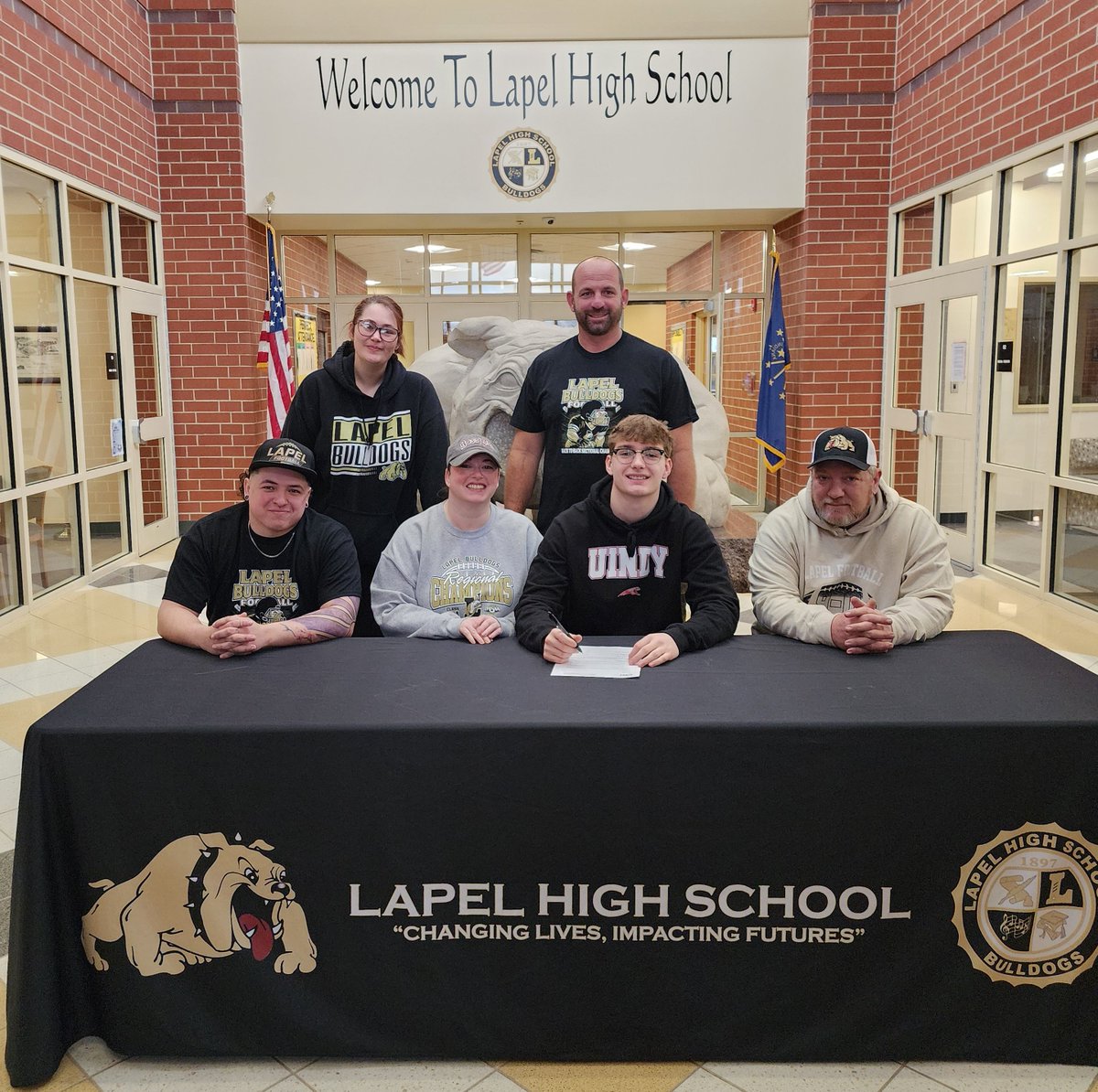 Lapel Athletics tweet media