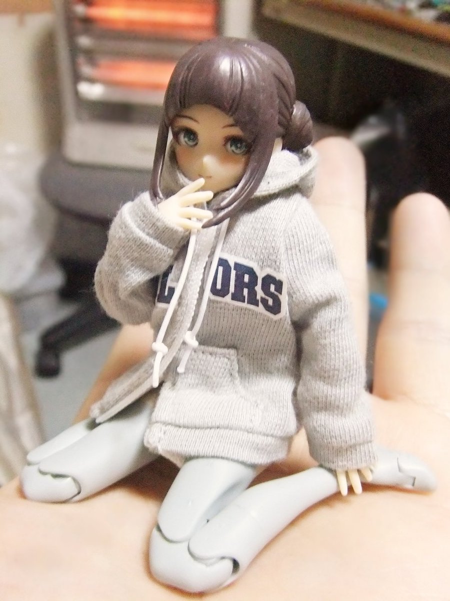 TiTeToro's tweet photo. へぇ目線が動かせるの！っと
今更気になって初めてメガミデバイスに手を出してみました
B1R-M シャーシキット スキンカラーA

ほぼ初めて美プラ組んだんですけど
シンプルに見えて構造が凄い
とか
目線と可動域で自然にポーズが決まるのが凄い
...とか　いや　うん　あざと可愛い

#メガミデバイス https://t.co/tvAR2OfVXU