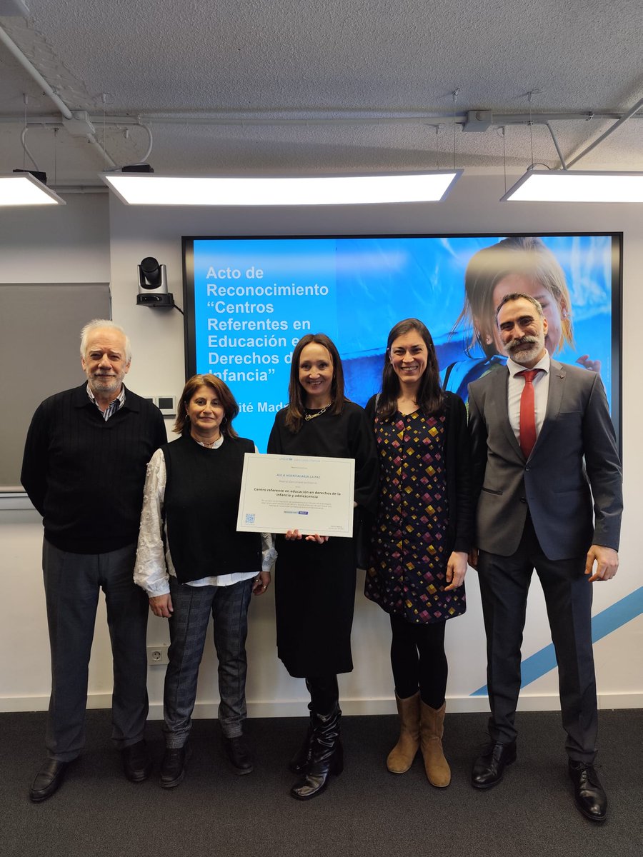 Aula Hospital La Paz tweet media