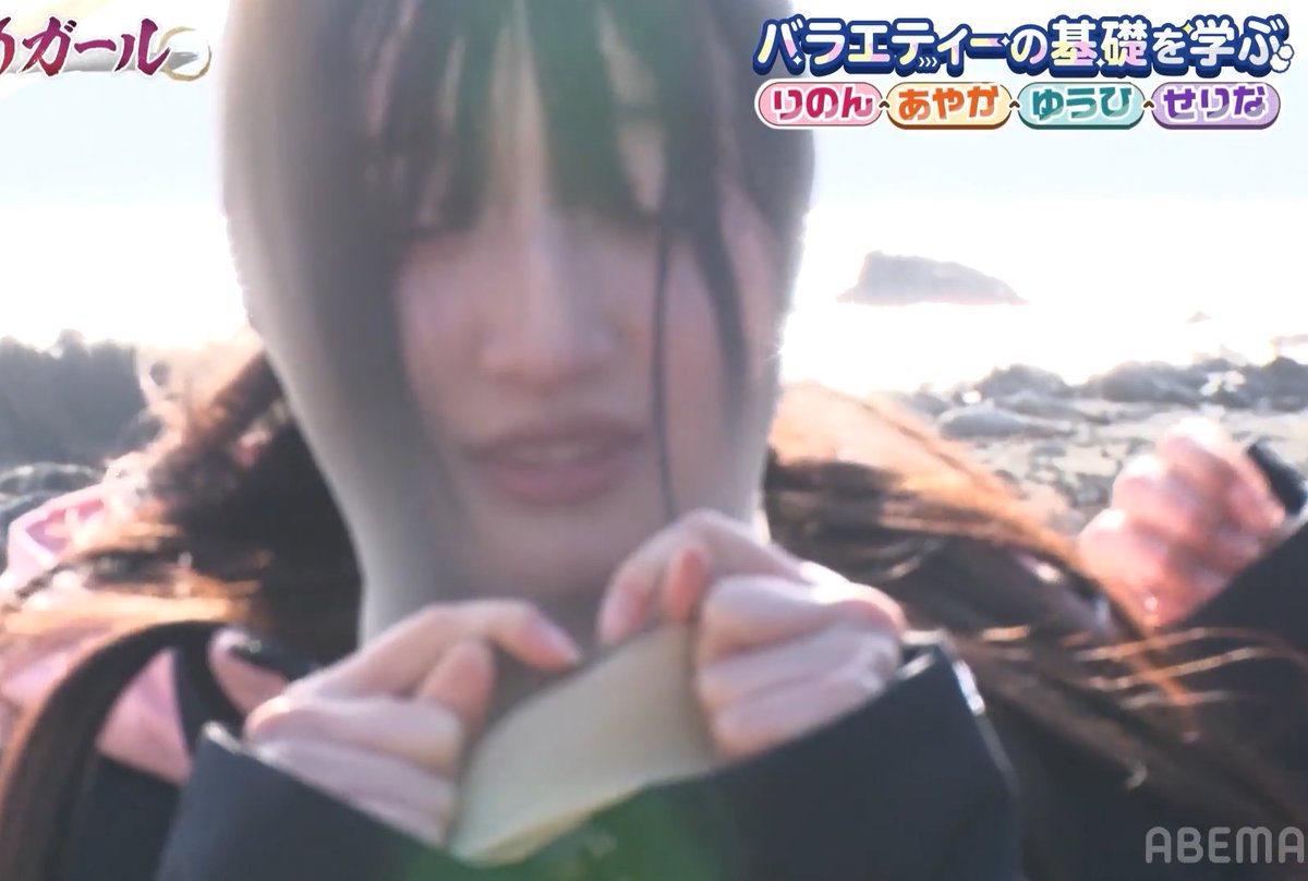 batup31's tweet photo. ゆうひちゃんスタジオで自分のパンスト顔をみてる気持ちはすごく恥ずかしいやろうな笑
しかも被った後恥ずかしがって口に手を当ててるのもめっちゃいい！
別人すぎるやろ笑
一番最後の写真は最高、唇は上にめくれてて豚鼻にもなってる https://t.co/PmyHyag7Hn