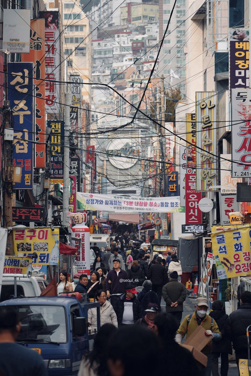 seoul_4k's tweet photo. The Vibrant Streets of Busan

#Busan #BusanVibes #BusanCity #BusanStreet #부산여행 https://t.co/LbzRteTreS