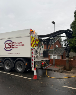 uk_cse's tweet photo. Our team has safely exposed gas services in Reading, paving the way for smooth, next-step works 🚧✅

📞 0118 332 0002
📧 info@cse-uk.co.uk

#CSEExcavation #GasWorks #Teamwork https://t.co/Hs6jpnrHi3