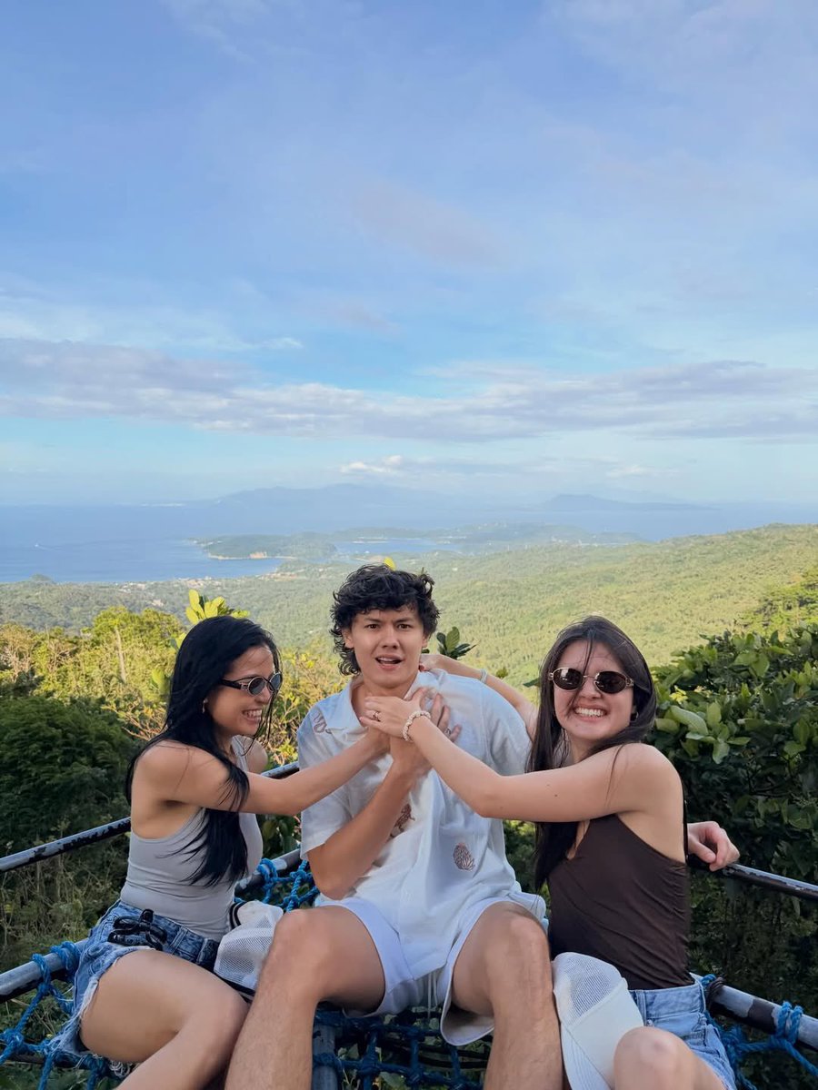 calling it now kish + xyriel love triangle sa h88, pero sana si kira pinag-aagawan 😭