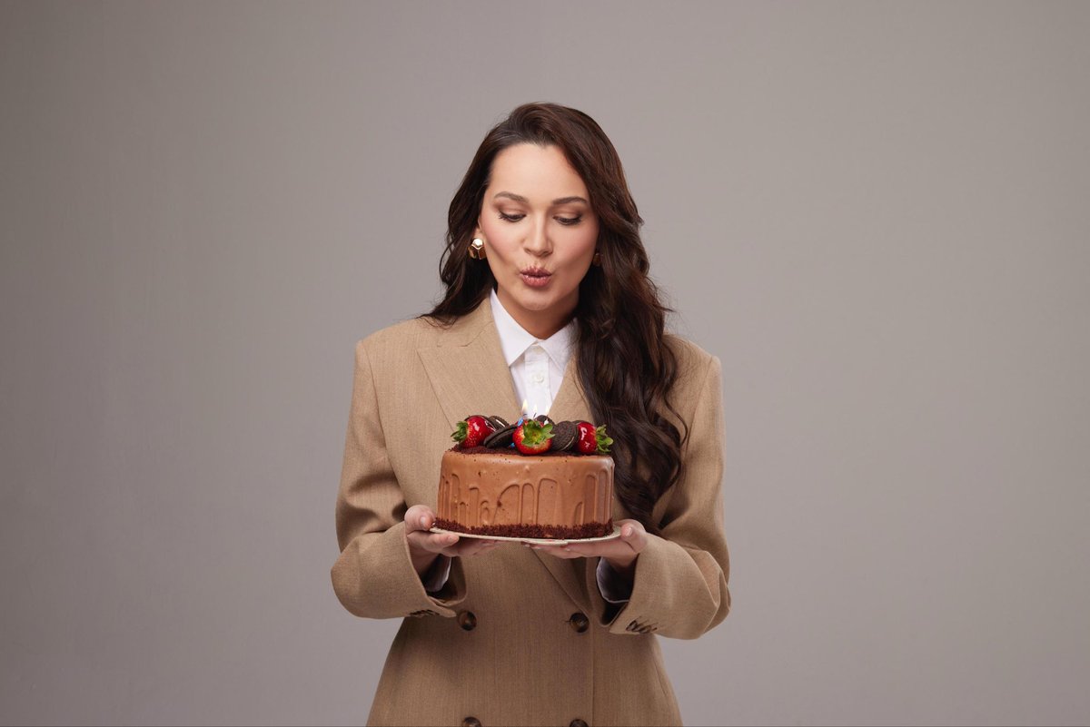 Yeni yaş, yeni güzellikler, yeni mutluluklar, yeni yollar…
Mesajlarınız ve içten dilekleriniz için tüm kalbimle teşekkür ederim🌹✨