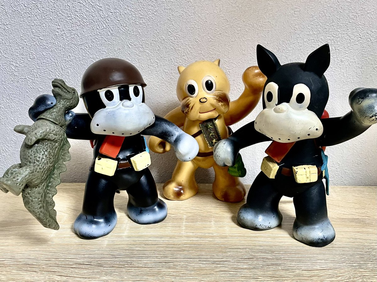 のらくろとブル連隊長 のらくろが少年倶楽部に連載されたのが1931年