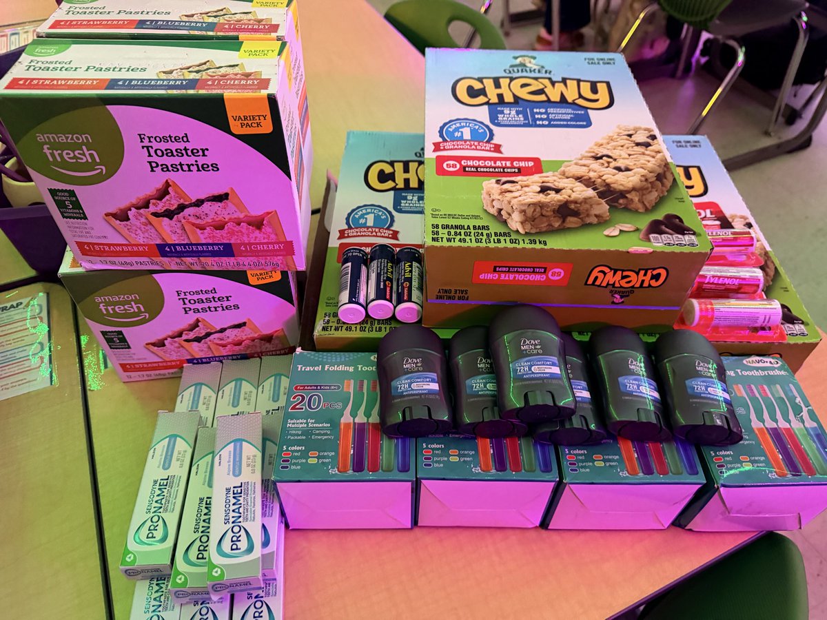 Thank you so much to our classroom hero <a href="/CarlstromElaina/">Carlstrom, Elaina</a> Not only did she restock our snack pantry, but she sent us some of our most needed items for our care closet. We appreciate you more than words can say. 

If you’d like to make a donation 🔗⬇️

amazon.com/hz/wishlist/ls…
