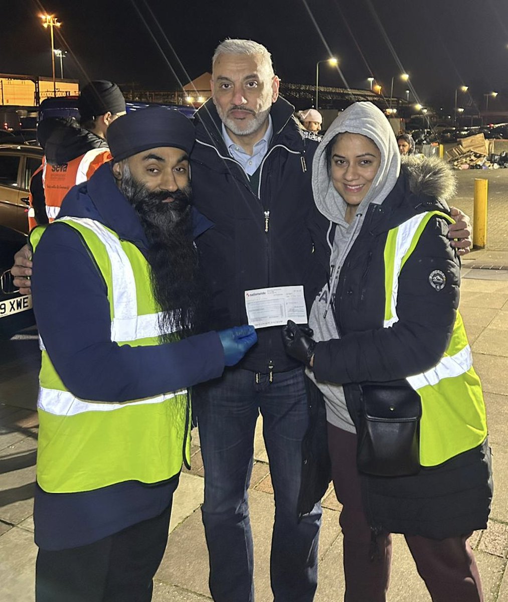 KHA4N's tweet photo. As in previous years, it was a real honour to welcome the blessed month of Ramadan by visiting the Seva Team and supporting the wonderful work they carry out each week, feeding the hungry and homeless.

I was especially pleased that my brother, Fazan Tahir, was able to join me for this humbling experience.

My sincere thanks as well to my sister, Nav Johal, for kindly arranging the visit.