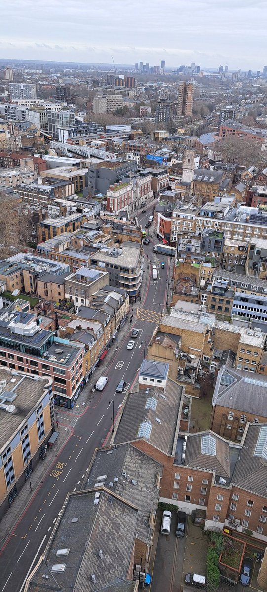 Different view today, having an eye check at Moorfields, London Town ........ 27 flights up, everyone looks like ants. 

#London
#Shoreditch