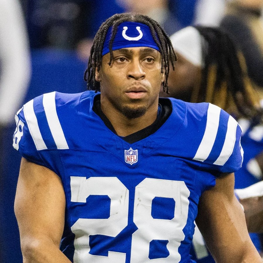 HenryTaylorCook's tweet photo. RBs ranked in both the top 12:
Scrimmage Yards per game 
TDs per game

Jim Brown
LT
Terrell Davis
Arian Foster (!)
Christian McCaffrey
Jonathan Taylor (!)

Half of the top 12 in both are the same players. 
Some of these guys are underrated. https://t.co/rWrEsP3PSB