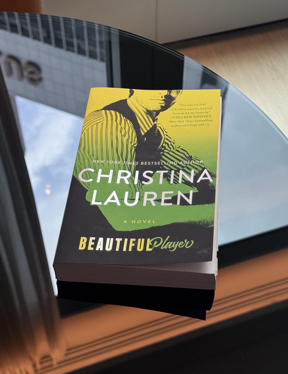 Beautiful Player
🏃‍♀️🏃Christina Lauren

นึกภาพ manwhore ที่หักอกสาวมาเปนร้อย บอกผญทุกคนว่าเซ้กส์อนลี่ไม่ขอผูกมัด วันนึงชอบผญคนนึงมากๆ แต่สาวบอกขอแค่เซ้กส์พอนะฟีลลิ่งไม่ต้อง ล่กเลย ว้าวุ่นเลย ทำไงให้สาวยอมรับรักดีอะ นี่แหละสภาพพระเอกเรื่องนิ5555

#whatRReads