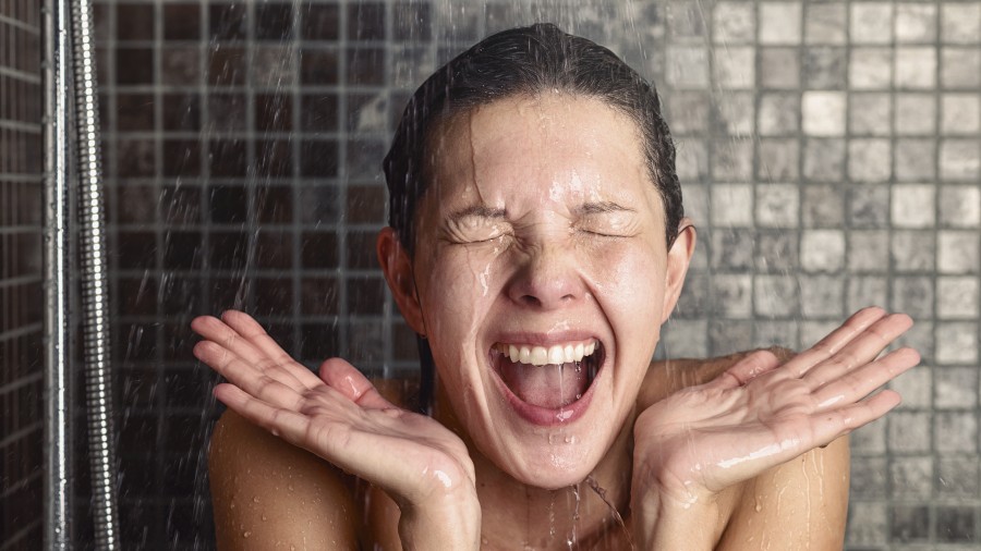 atriushealth's tweet photo. You might have seen friends on social media or even athletes on TV taking a brave plunge into icy water or ending their showers with a cold blast. It’s called cold water therapy, and it’s become quite popular. But is it safe? https://t.co/kxrqbaCHyg https://t.co/Spanqf2yQs