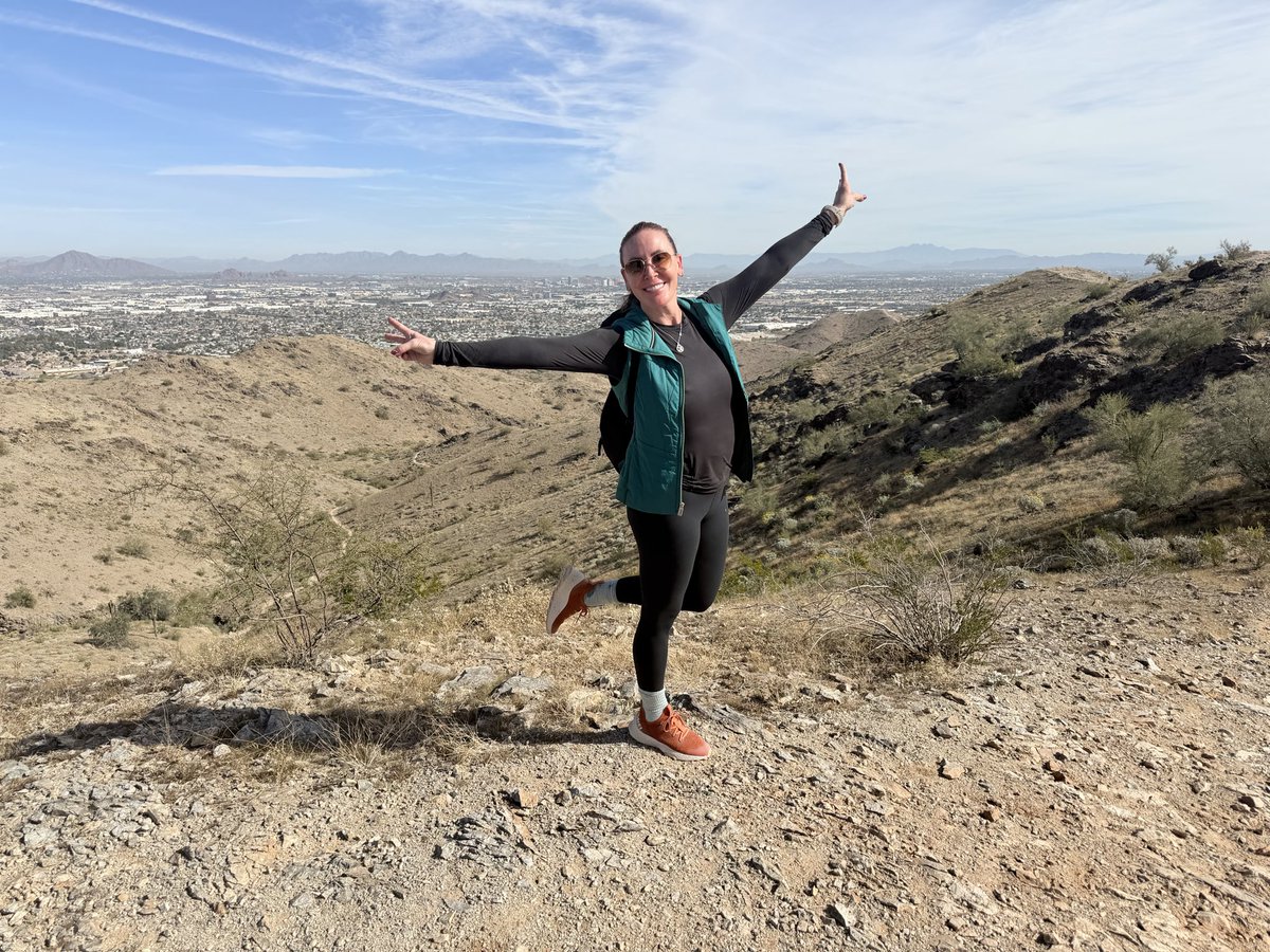 CSloanexx's tweet photo. Enjoying the beautiful Phoenix weather https://t.co/OQZIdTWzjF