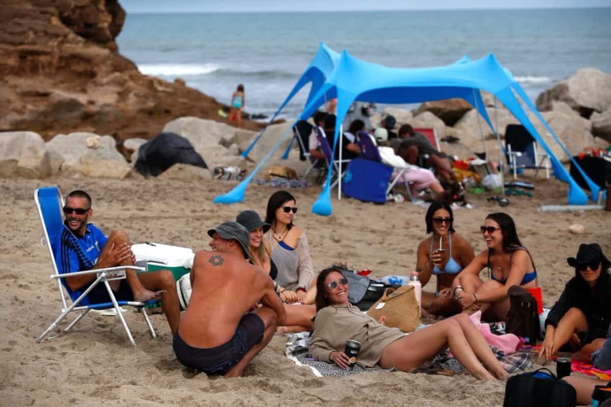 Tres millones de argentinos viajaron durante el fin de semana largo de Carnaval
eldiariodeviaje.ar/index.php/es/n…
#carnaval #Argentina <a href="/minturprensa/">Min. Turismo Arg</a>