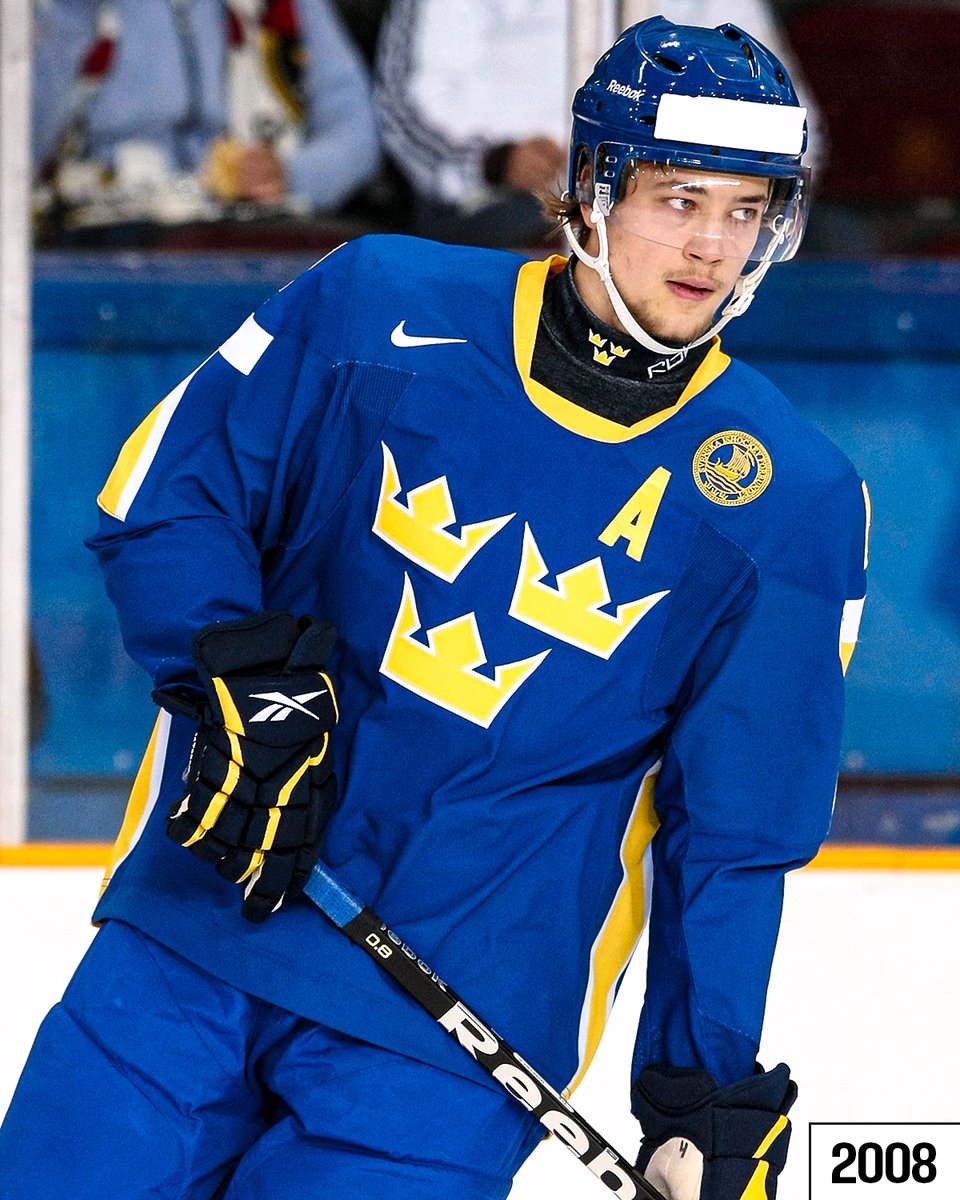 Victor Hedman knows a thing or two about playing for the @Trekronorse 🟡🔵
Watch USA vs. Sweden at the #MilanoCortina2026 #WinterOlympics TODAY at 3:10p ET on @NBCSports, @peacock, @cbcsports, @cbcgem & @Sportsnet!