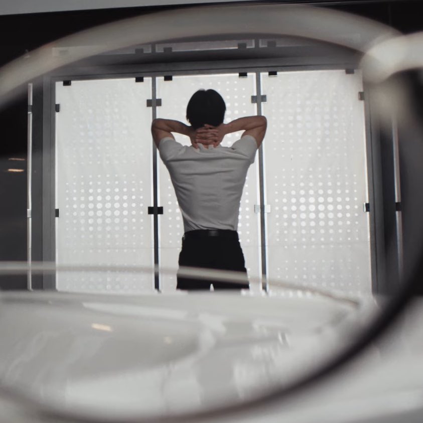 jeno proportions are INSANEEE