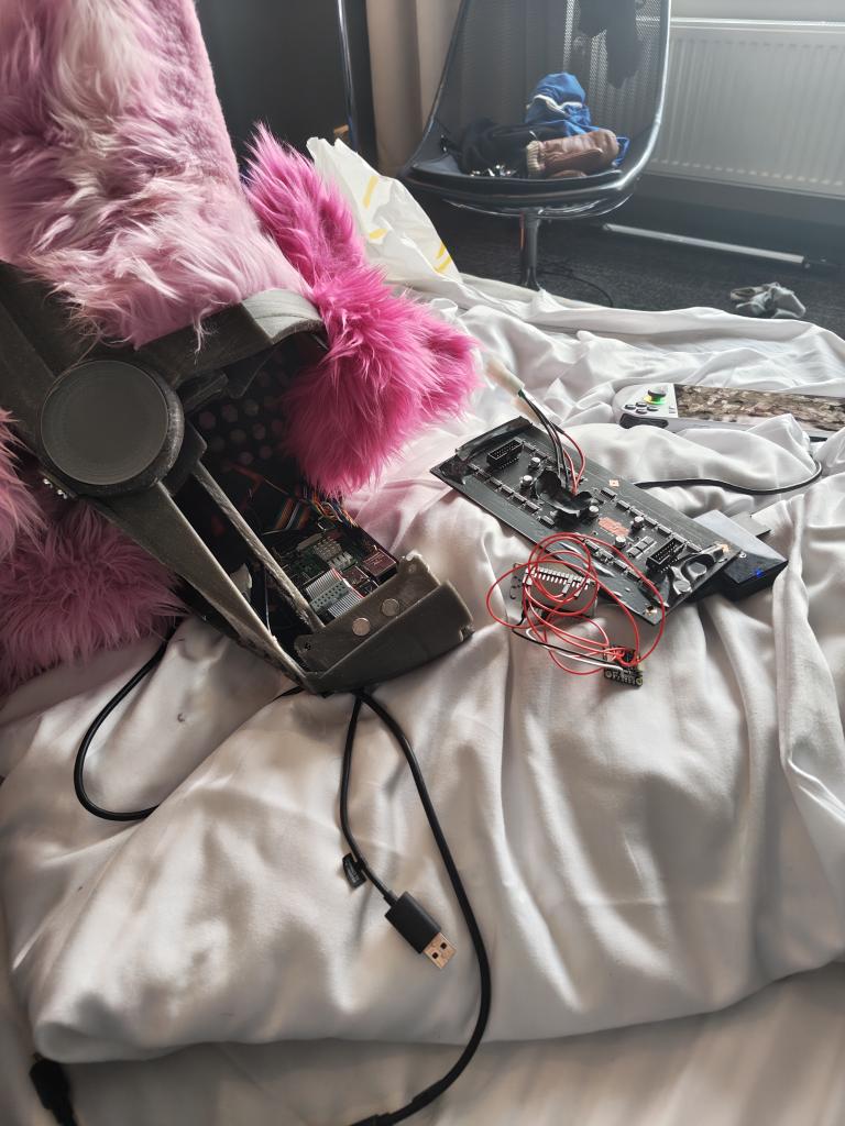 Protogen is up and running again! 
Now just small maintenance :3 
#NFC2026