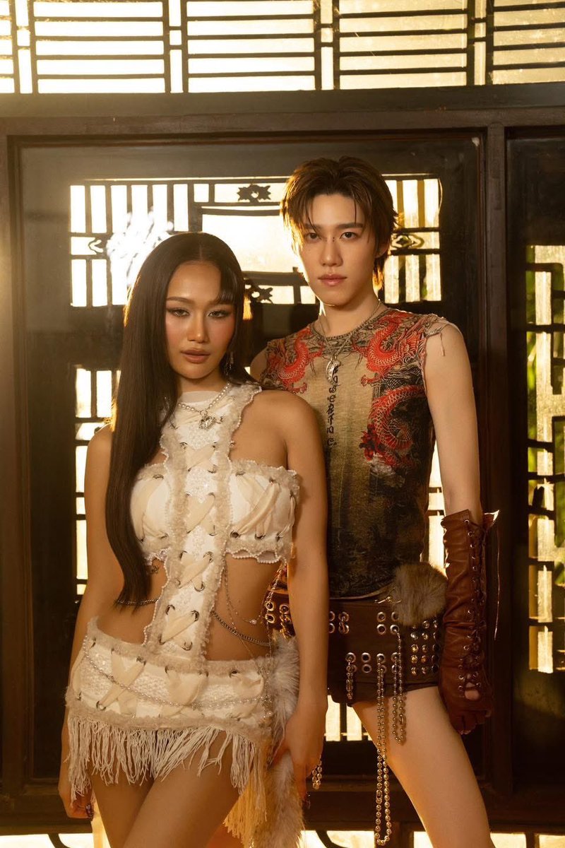 withporpla's tweet image. พีพีกับยัยแกลรูปนี้คือโคตรจะจึ้ง โซ๊ะมากฮ้าฟ 🤸🏻‍♀️❤️‍🔥
#guiltypleasure_MV #ppkritt