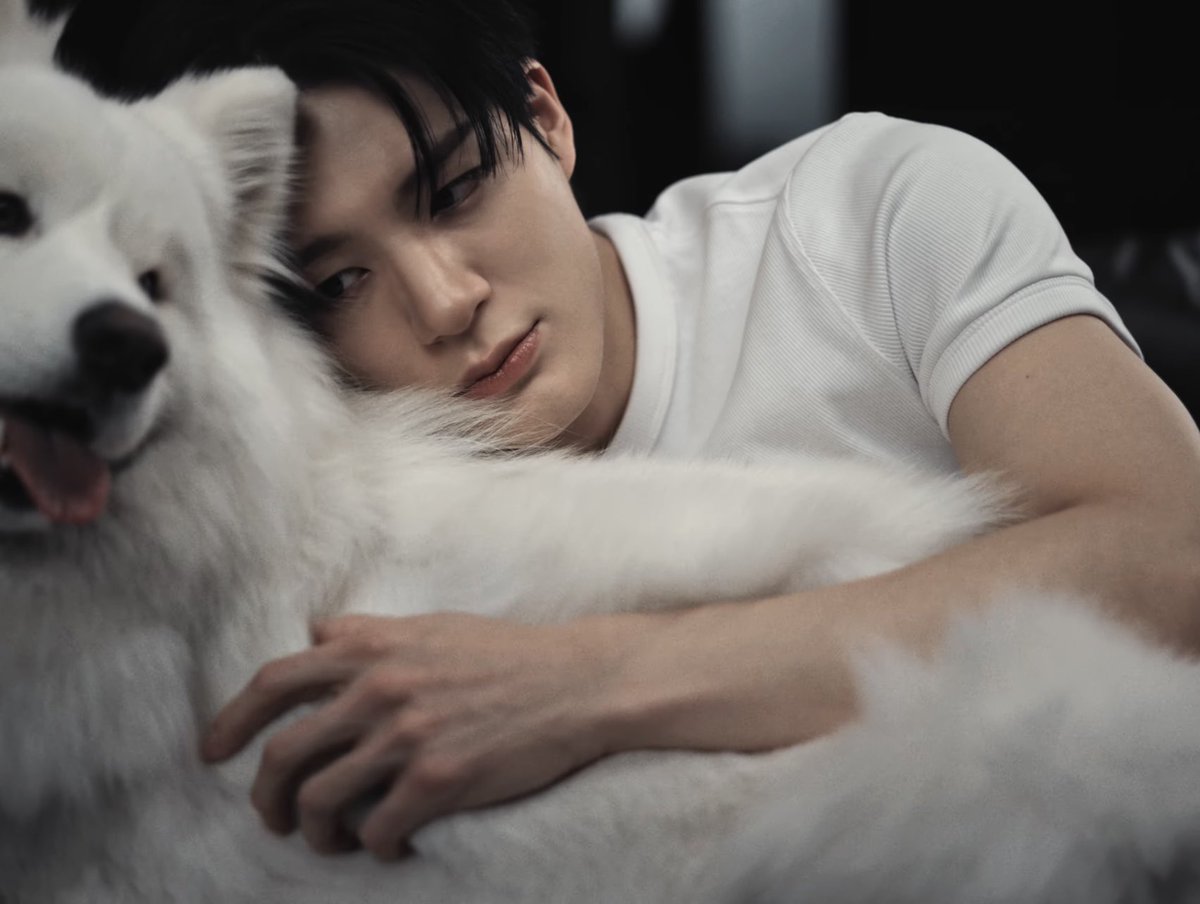 JENO AND A SAMOYED SO CUTEEEE 😭