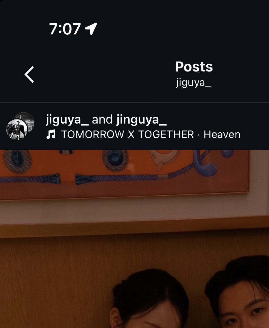 omgg manager jisoo posted his wedding pictures to txt heaven 😭😭😭😭