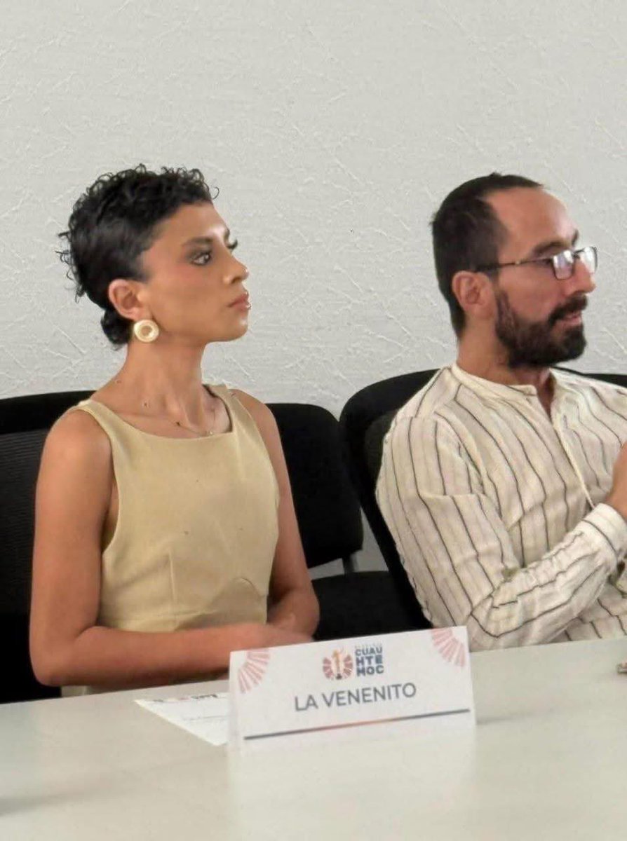 l0rdAlexX's tweet image. “El evento contará con distinguidas personalidades”

Las distinguidas personalidades: