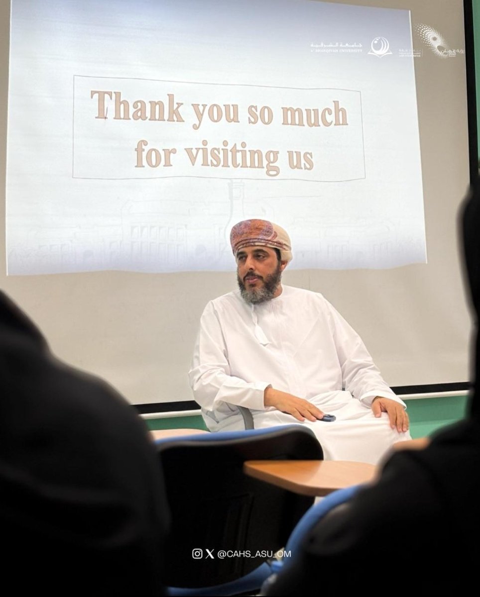 CAHS_ASU_OM's tweet photo. التقى  الأستاذ الدكتور يحيى الوهيبي، رئيس الجامعة، بموظفي كلية العلوم التطبيقية والصحية، حيث استهل اللقاء بعرض قدّمه الدكتور هلال الرحبي، عميد الكلية، استعرض فيه أبرز إنجازات الكلية خلال العام الأكاديمي.
@AsharqiyahUni https://t.co/w3ZJOKUZ2v