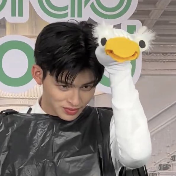 คิดว่าจะหนีพ้นเหรอ เจ้านกกระจอกเทศน้อยของชั้น