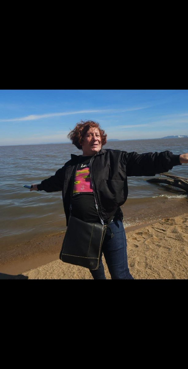 Nuevo ataque homofóbico:  hoy de madrugada en La Rioja y Caseros (Parque Patricios, CABA). 

Carlos Alberto denuncia que un grupo de jóvenes lo agredió físicamente ante la inacción de la policía.

Acá su relato.