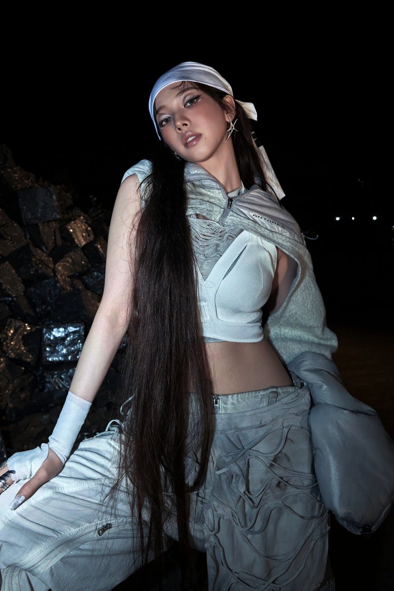 karina pics & loops tweet media