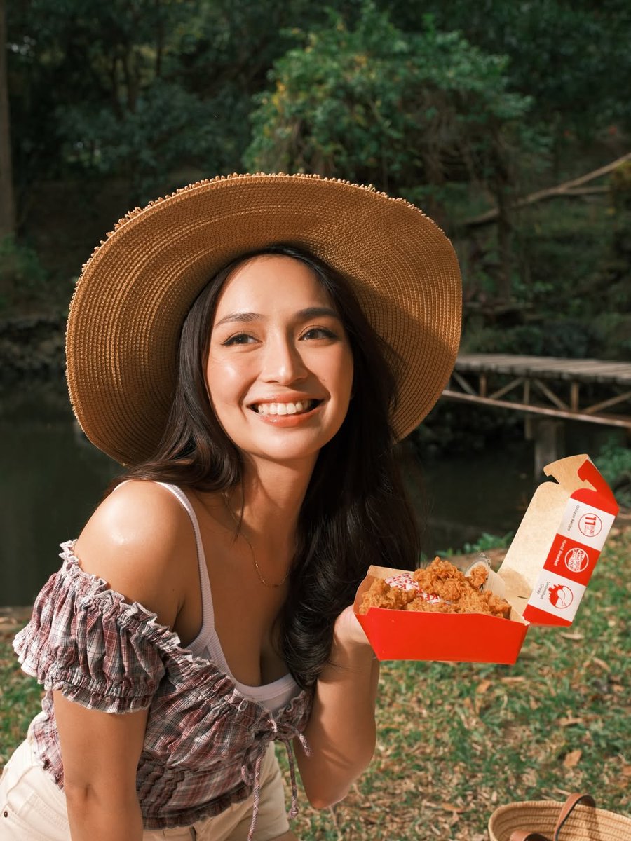 Nagising ako na may pa-update pala si Kathryn. Okay na ’yan, kahit endorsement lang post niya, at least may update. 😂