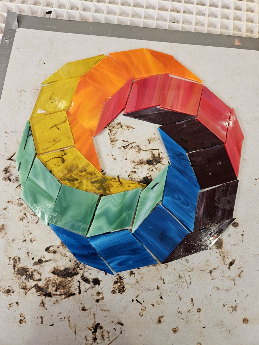 #WIPWednesday working on 2 #mobius, 1 x #rainbow &amp; 1 x blue/purple to follow! #stainedglass #BearsAfloat #RCTA #electricboats #ortomader