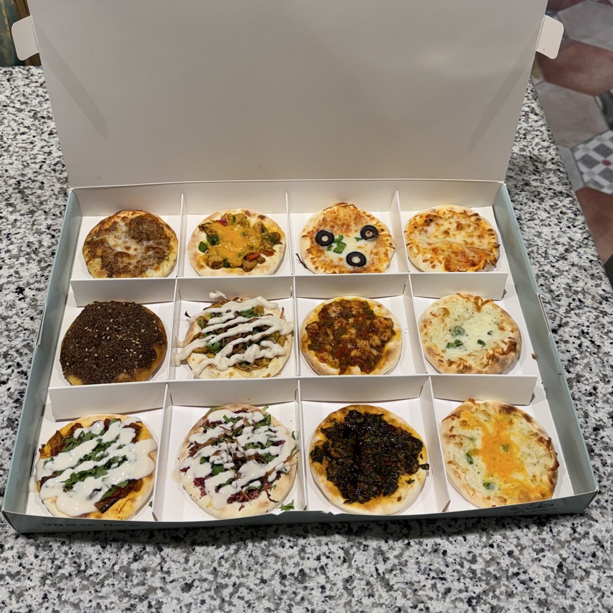 AkooL 🍔 اكول tweet media