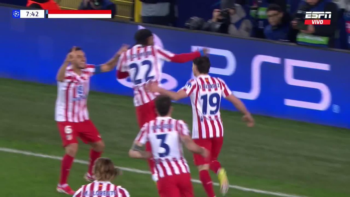 Interfaz de juego de JugaBet mostrando tragamonedas y menú