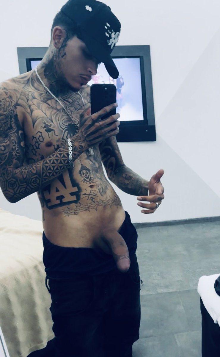 Elzokraa's tweet photo. El Instagram del chakalito🥴🔥
RT/y te mete la verga 
https://t.co/mNIIMEYbxf https://t.co/C6irQ22ZMh