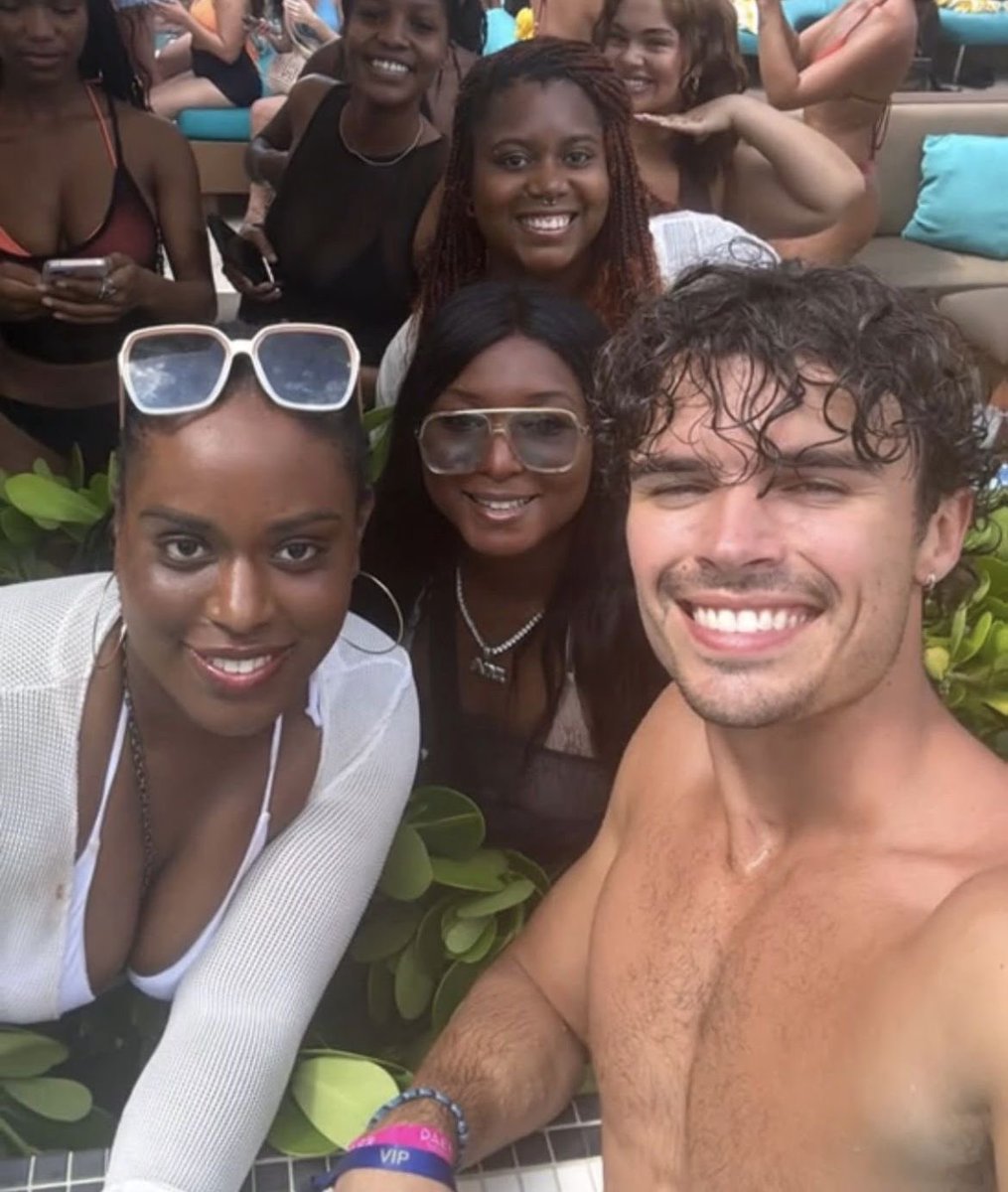 nic pics (@nicvanspics) / Posts / X