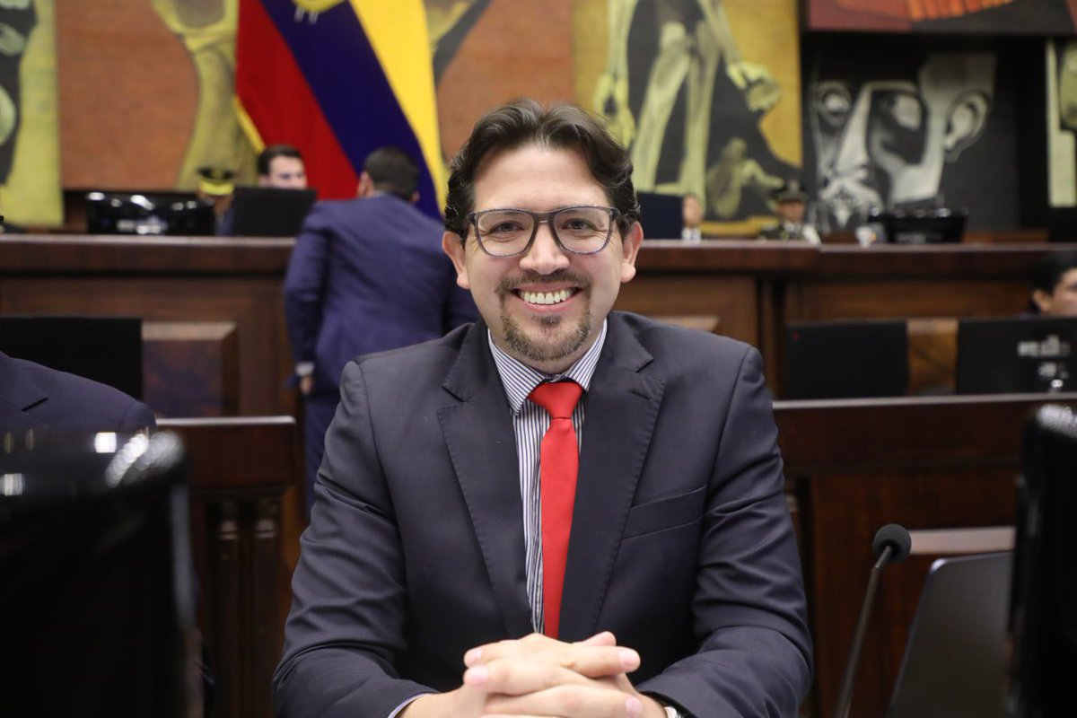 AsambleaEcuador's tweet photo. Durante la sustanciación del enjuiciamiento político, la @FiscalizacionAN garantizó:
➡️Derecho al debido proceso
➡️Derecho a la defensa
➡️Cumplimiento del artículo 76 de la Constitución
➡️Aplicación de la Ley Orgánica de la Función Legislativa (#LOFL) https://t.co/Sh01EWtZzD