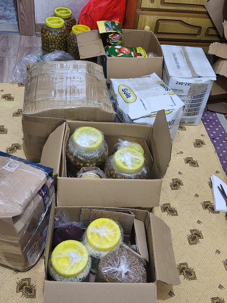 Hayırlı ramazanlar.    Kargo hazırlıklarımız yoğun şekilde devam ediyor ilginize çok teşekkür ederim 
 Gönül isterdiki  daha uzun seneler beraber olalım 
 Bakalım artık zaman ne gösterecek hayırlısıyla ameliyatımı atlatayım 
 Dualarınıza çok ihtiyacım var lütfen esirgemeyin .