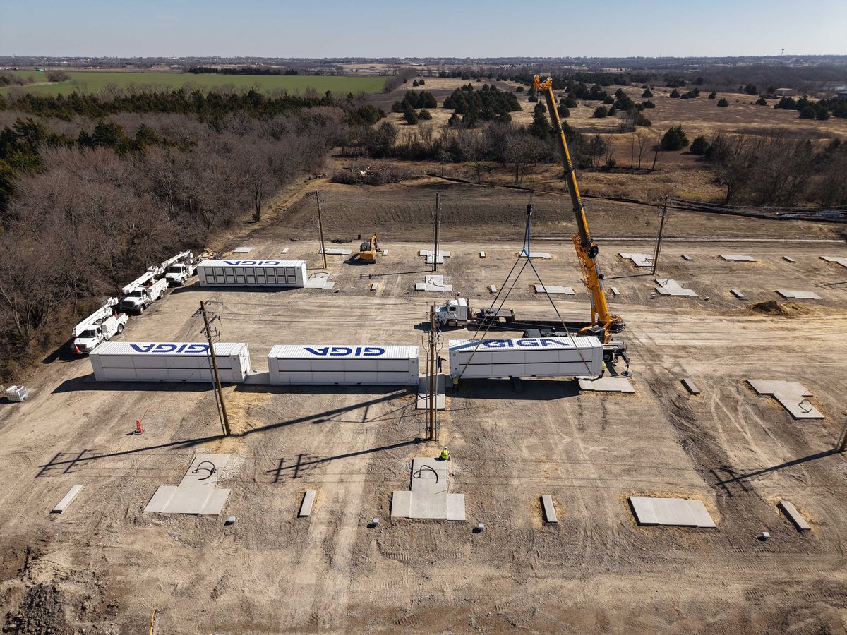 GigaEnergy_'s tweet photo. AI doesn't just need GPUs. It needs power, speed, and certainty. 

At Giga, we design, build, and operate AI-ready data center infrastructure end-to-end. From modular power systems and transformers to turnkey, rack-ready sites, we are built to remove complexity and shorten timelines for large scale sites.