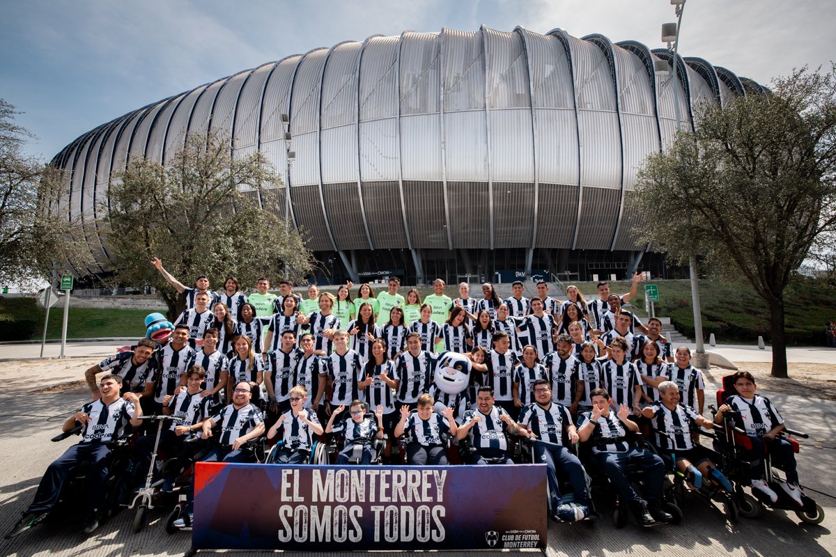 Rayados's tweet photo. Por eso nos sentimos orgullosos de PERTENECER AL MONTERREY.👊🏼Ⓜ️

#Rayados, @Rayadas, @WeAreRayados y Rayados @PowerchairMx.📸 https://t.co/YeBeb1URK9