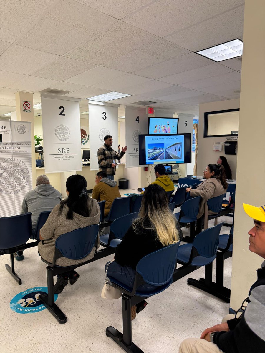 quesnelc's tweet photo. En nuestro miércoles de derecho laboral en @ConsulMexPot , agradecemos la participación de #OregonOSHA 🧑‍🌾 @worksourceor 👩‍🏭 y @paidleaveoregon 🗓️, quienes compartieron valiosa información sobre los derechos de las trabajadoras y trabajadores en Oregón
#ProtecciónPreventiva https://t.co/2gM23HCaXM