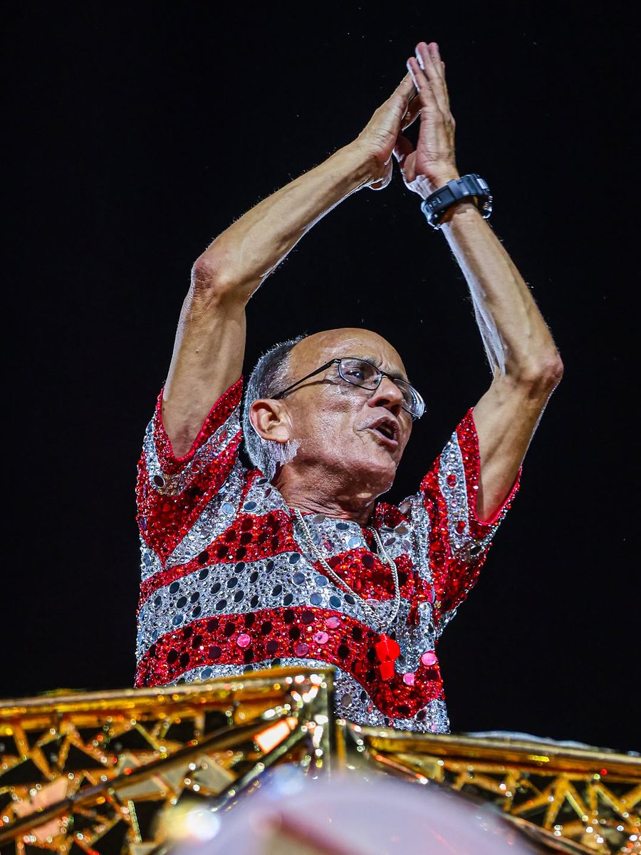 DeEnredos's tweet image. ⭐: DO MESTRE DOS MESTRES, HERDEI O TAMBOR!

UNIDOS DO VIRADOURO É A CAMPEÃ DO GRUPO ESPECIAL!
 
#ApuraçãoRJ #Carnaval2026