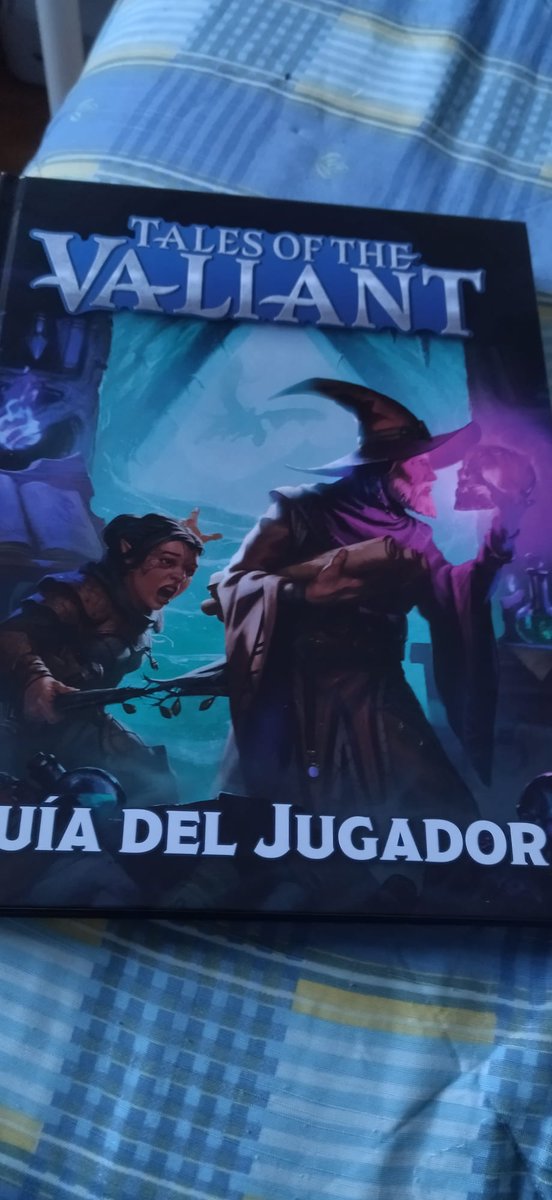 Hoy me ha llegado un juego de rol de un crowdfunding que ni recordaba haber hecho..... Con calma eh.

Pero es rol. Eso es bueno!
