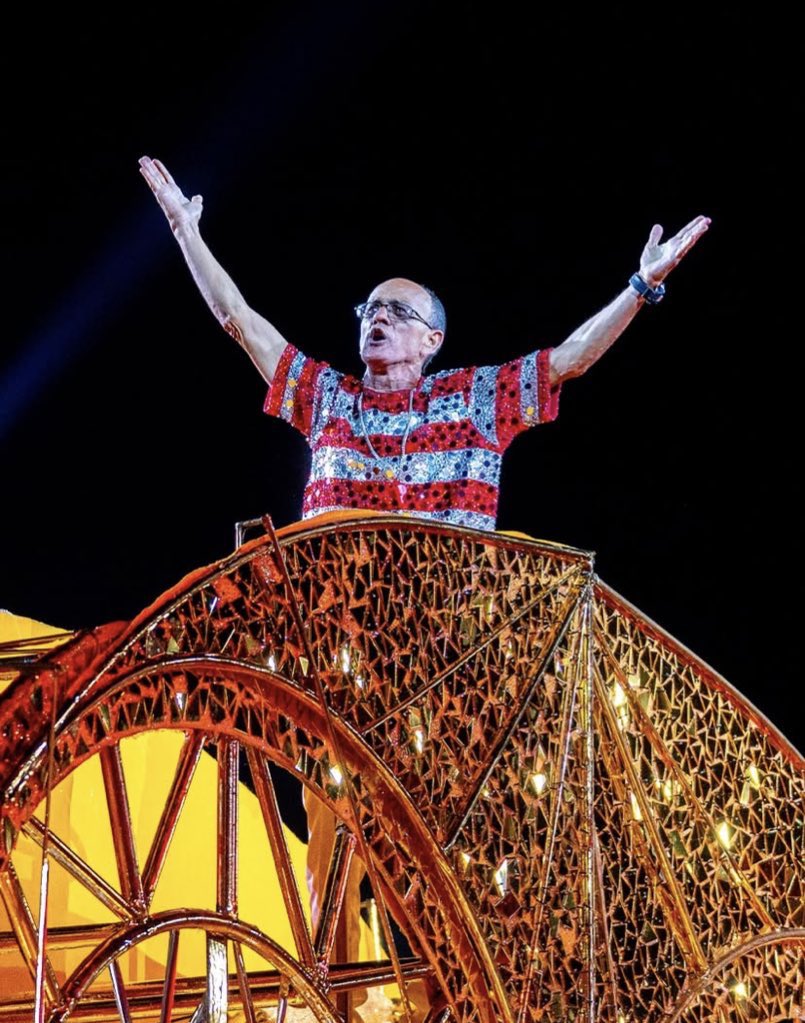 barrracao's tweet image. 🏆 A VIRADOURO É A GRANDE CAMPEÃ DO CARNAVAL!

Com um enredo sobre o Mestre Ciça, a escola de Niterói emocionou a Sapucaí, homenageando seu mestre de bateria, e conquistou o 04° título. Parabéns, Viradouro! #ApuraçãoRJ