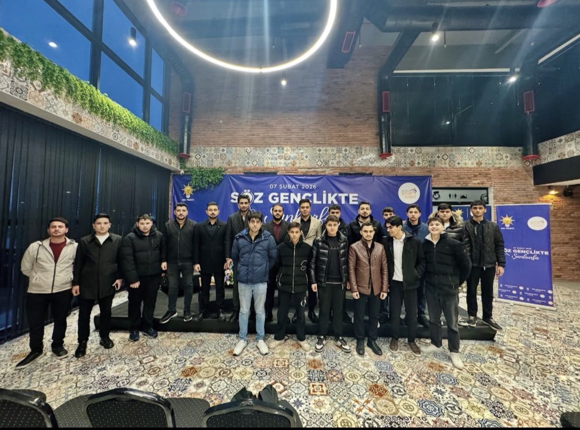 Yeni Seçmen birimimiz İI Gençlik Kolları
Başkanlığımız tarafından düzenlenen Söz
Gençlikte programina katılım sağladı.
#akgençlik