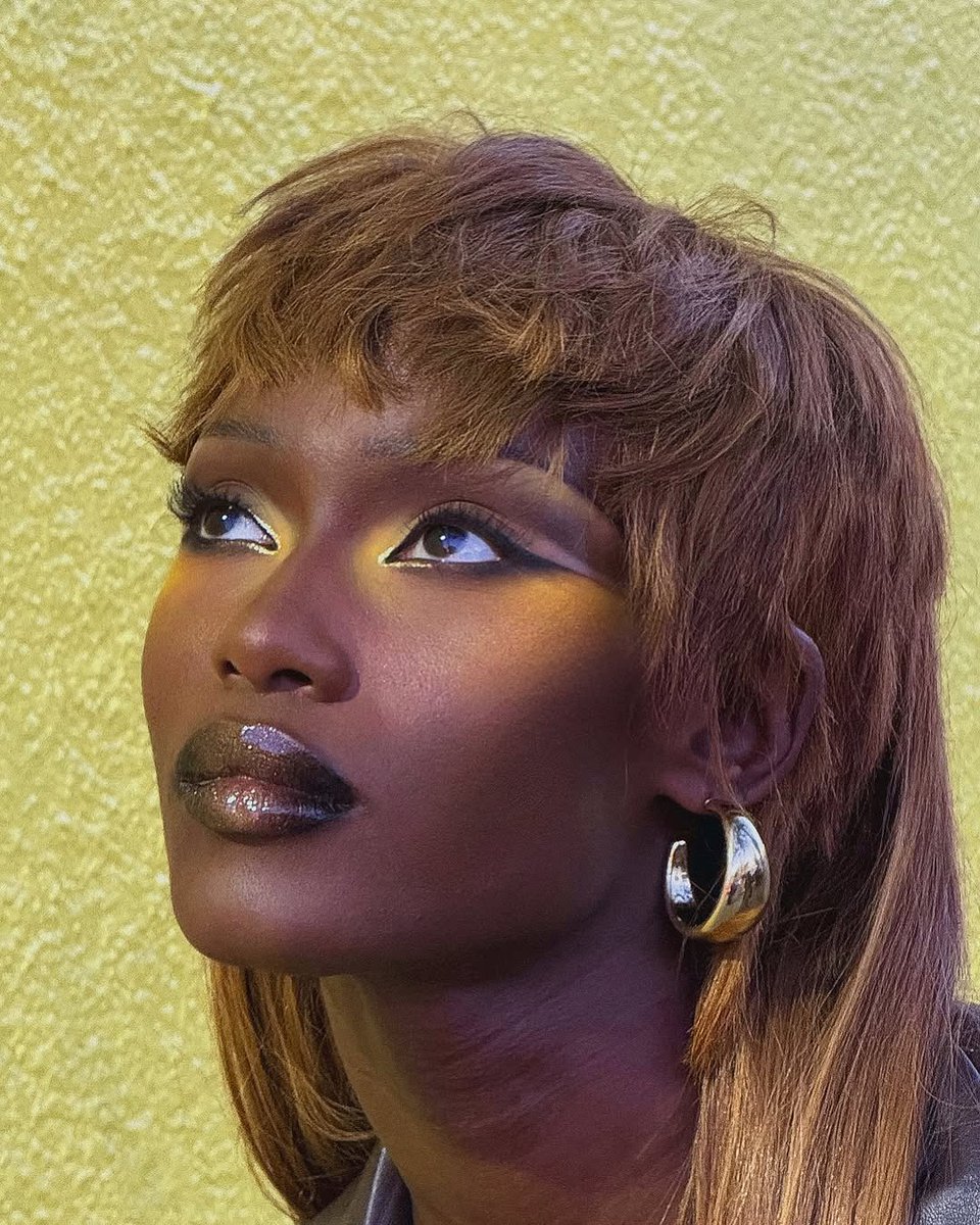 𝘽𝘼𝘿𝘿𝙄𝙀𝙎✨ (@baddiiespostbad) on Twitter photo 