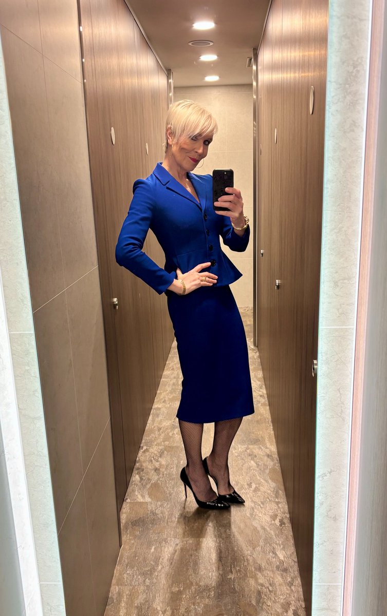 Dawn Neesom tweet media