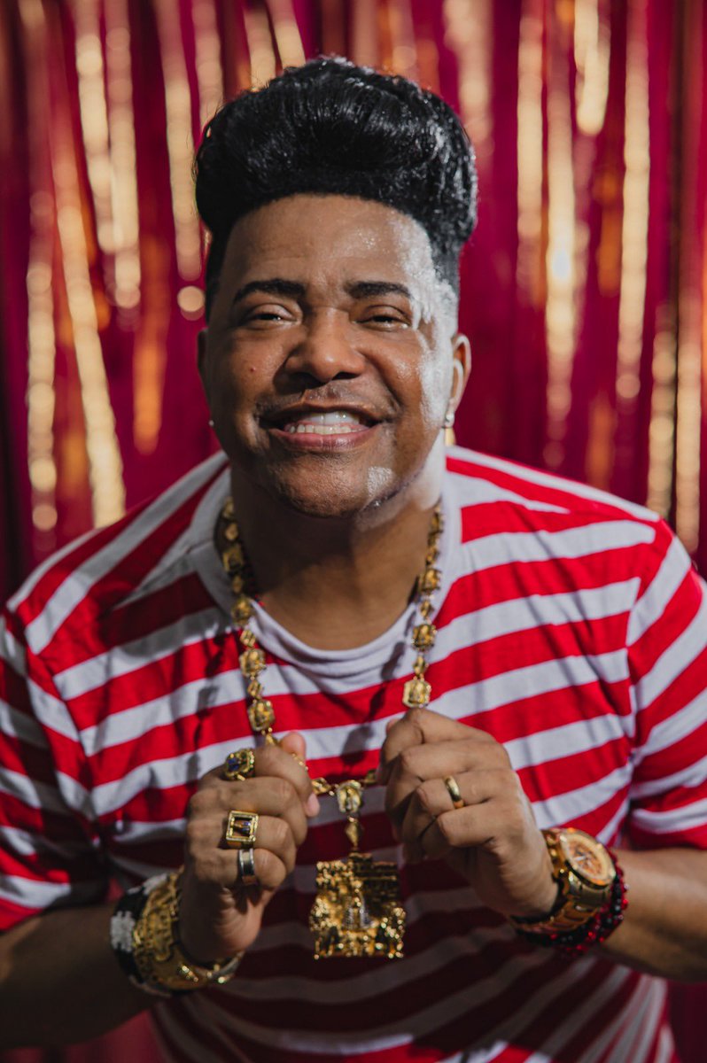 CORPO FECHADO, TOPETE TAMPADO!
E mais uma vez: CAMPEÃO DO CARNAVAL!
VALEUUUUUU MEU MESTRE CIÇA!
SUA HISTÓRIA E PRINCIPALMENTE HUMILDADE TROUXERAM O TÍTULO DE NOSSA ESCOLA! 
VOCÊ É UMA AULA PARA MUITOS! TE AMO IRMÃO