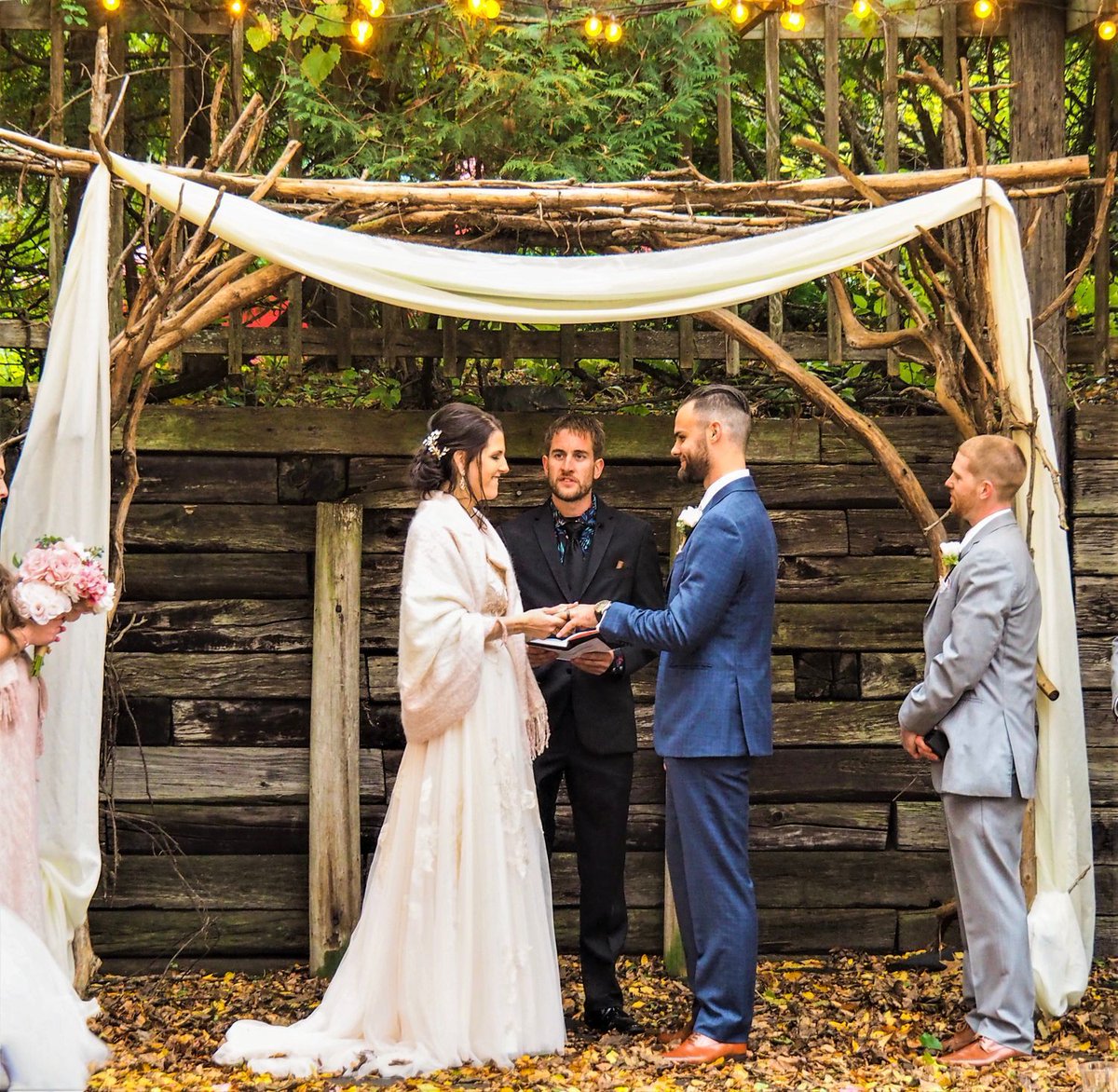 The Lath House ceremony location at The Gardens of Castle Rock - a Minnesota Wedding and Event Center -
📸 thegardensofcr #TheKnot #MNBride #MNWeddingNorthfield #MNFallWeddings #InstagramWedding #BeautifulSetting buff.ly/sYuenAe