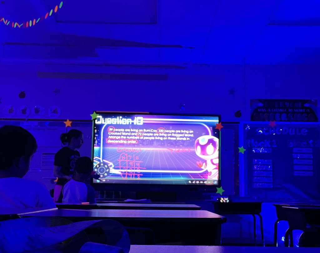 Allison Hillary tweet media