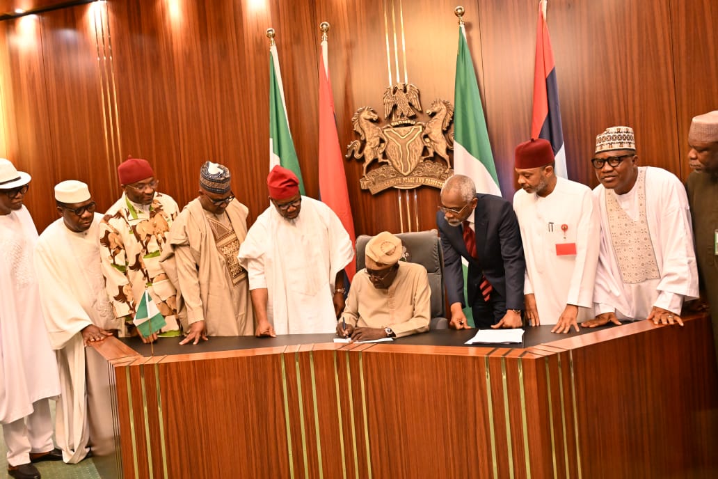 mob_sen_leader's tweet photo. It was a moment of history this afternoon as I joined the leadership of National Assembly to witness the signing into law,  the Electoral Act Amendment Bill, 2026, by His Excellency President Bola Ahmed Tinubu GCFR at the Presidential Villa Abuja.

I rejoice with Mr President, the entire 10th National Assembly, various stakeholders and fellow Nigerians from all walks of life for making inputs at various stages of legislating on this improved legal framework aimed at ensuring more transparent conduct of elections in our dear country.

It is my firm belief that regardless of the brainstorming and concerns that trailed the making of this newly signed law in the last few days; all Nigerians are the winners today.

 While we must put the past behind us, we should also look at the greater picture ahead of this great nation, with a determination to contribute our quotas in bequeathing a better Nigeria to the unborn generations. God bless Nigeria.
