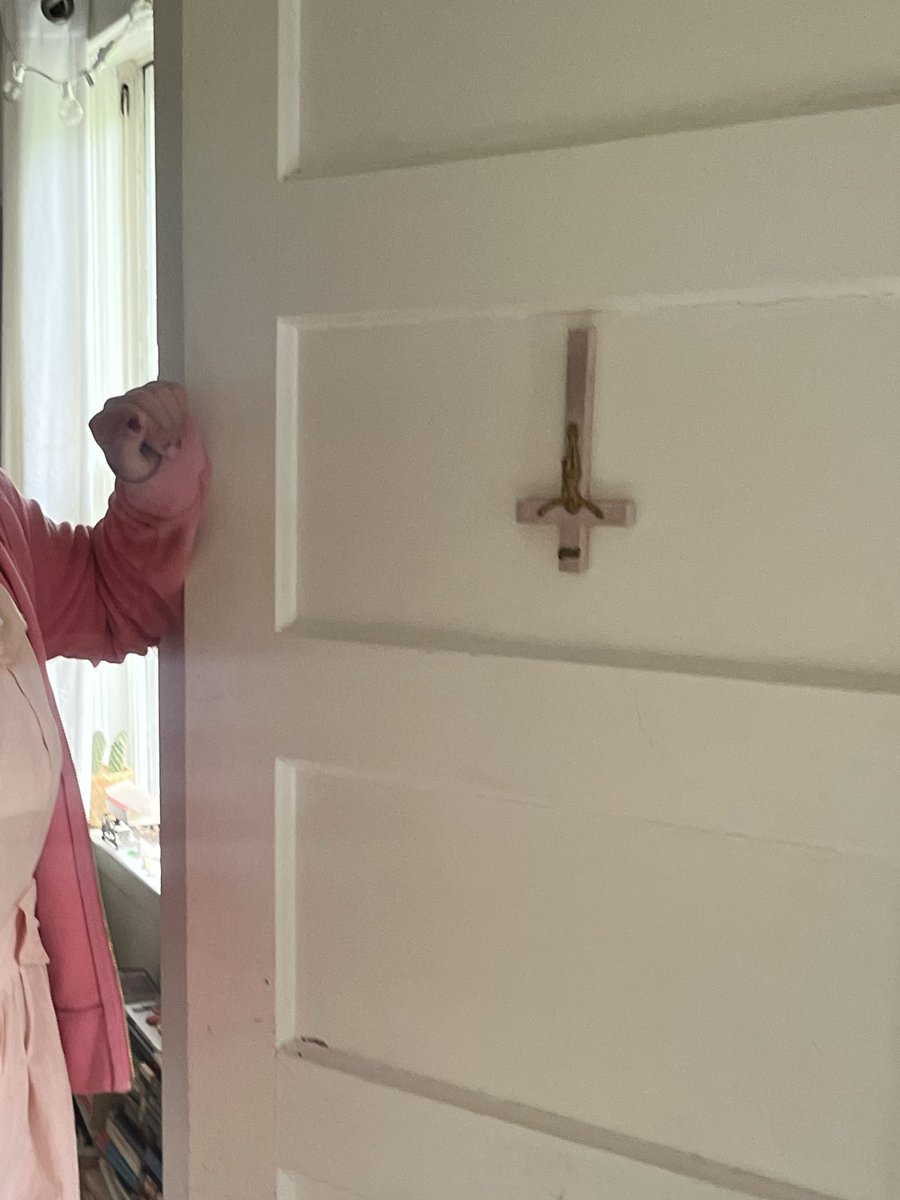 sneaky peaky at heathers room by our incredible set dec Jo gaffney